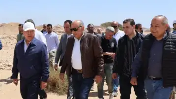 وزيرا النقل والكهرباء يتفقدان منطقة جبل الجلالة بمحافظة السويس