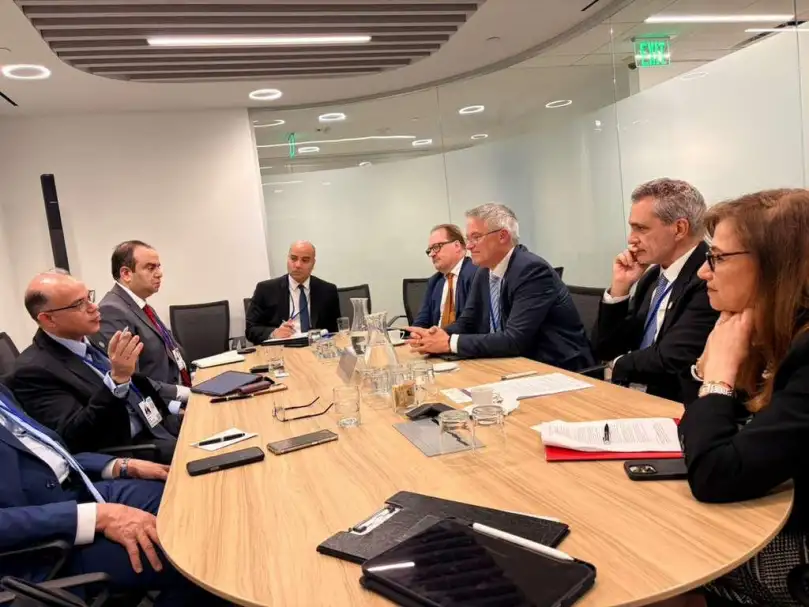 وزير الاستثمار يبحث مع منظمة التعاون الاقتصادي والتنمية تعزيز التعاون والتوافق مع المعايير العالمية