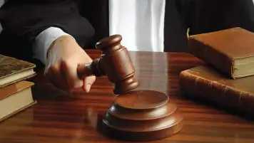 المشدد 10 أعوام لمتهم بدهس شخص بسيارته خلال مشاجرة في الإسكندرية