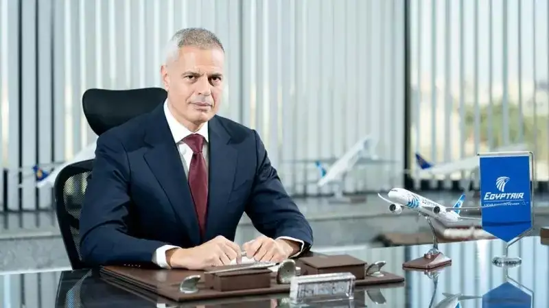 عمرو محمود رئيسا لمصر للطيران للسياحة الكرنك والأسواق الحرة