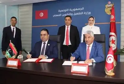 تونس وليبيا توقعان مذكرة تفاهم في التكوين المهني وتبادل اليد العاملة