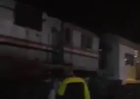 مصرع شخصين صدمهما قطار أثناء عبورهما قضبان السكة الحديد بمنطقة الخطارة