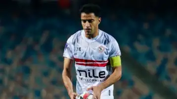 عمر جابر يخضع لجلسة علاجية في مران الزمالك