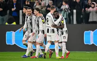 فلاهوفيتش يقود يوفنتوس لفوز صعب على ليتشي في الدوري الإيطالي