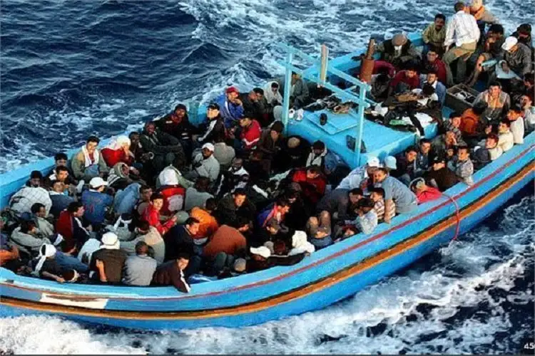 مساعد وزير الخارجية: 80% من قرارات الهجرة غير الشرعية تتم بضغط من الأهالي.. وتكلفة الرحلة تصل إلى نصف مليون جنيه