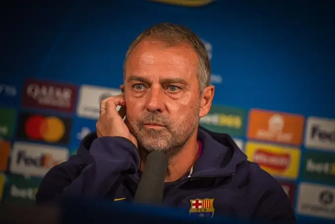 فليك يعلن تجديد عقده مع برشلونة حتى 2028