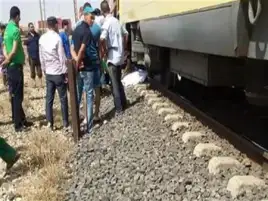 بطعنة في الرقبة.. تفاصيل اعتداء شاب على جاره داخل قطار المناشي