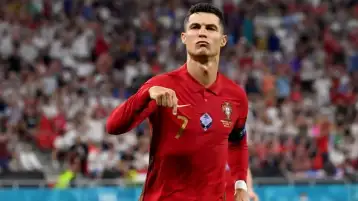 للمرة السادسة.. كريستيانو يقود قائمة البرتغال لمونديال 2026