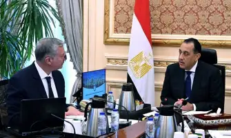 رئيس الوزراء يتابع مع وزير البترول عدة ملفات.. وتراجع مستحقات الشركاء الأجانب لـ440 مليون دولار في مايو