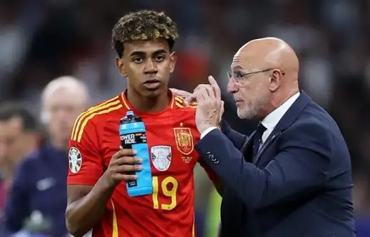 مدرب إسبانيا: كأس العالم يفتح الباب أمام المخاطرة ببعض النجوم المصابين