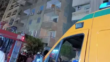إصابة 6 أشخاص بحالات اختناق إثر حريق شقة سكنية بأكتوبر