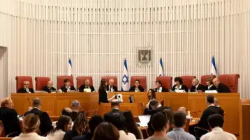 حماس عن رفض المحكمة العليا بإسرائيل التماسا ضد قانون المنظمات الدولية: تواطؤ في هندسة التجويع