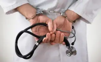 تطبيق للتأكد من هوية الطبيب لمواجهة الانتحال.. اتحاد المهن الطبية يوضح التفاصيل