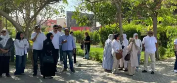 طبقا لوصيته.. اللون الأبيض يسيطر على مشيعي جنازة الراحل محمد مرزبان