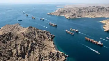 مسئول عسكري أمريكي: لم نرصد أي تحركات تشير لإغلاق مضيق هرمز