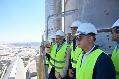 وزير الصناعة: استثمارات تيتان مصر بقيمة 10 ملايين يورو تدعم صادرات الأسمنت المصرية