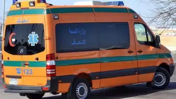 إصابة 12 عاملا إثر انقلاب سيارة نقل محملة بالعمالة على الطريق الصحراوي بالبحيرة