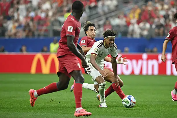 التعادل يفرض نفسه على قمة إسبانيا والبرتغال في شوط أول مثير بالمونديال