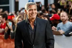 مهرجان فينيسيا السينمائي يمنح جورج كلوني جائزة إنجاز العمر
