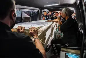 فرقة توتساكان الموسيقية تنعى 4 من أعضائها بعد حريق في حانة ببانكوك