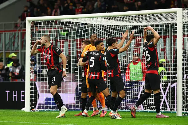 ميلان يخطط لجمع 150 مليون يورو من مبيعات اللاعبين خلال الميركاتو