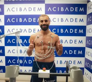 رسميًا.. محمد صلاح يبدأ الفحص الطبي تمهيدًا للانضمام إلى طرابزون سبور