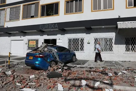 18 قتيلًا في حصيلة غير نهائية جراء زلزال عنيف في كولومبيا