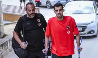 رغم الإصابة.. يوسف بلعمري يرافق بعثة الأهلي إلى برشلونة