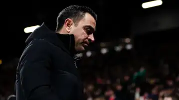 تشافي يتعهد بإعادة الهوية الهجومية إلى منتخب هولندا