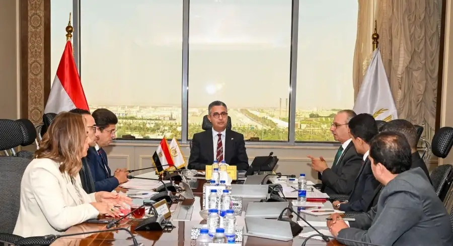 وزير التموين يتابع موقف المشروعات التجارية واللوجستية وخدمات السجل التجاري
